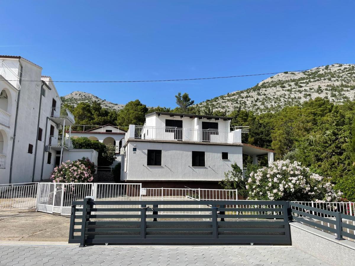 Apartmani Ficurin Starigrad Paklenica Exterior foto