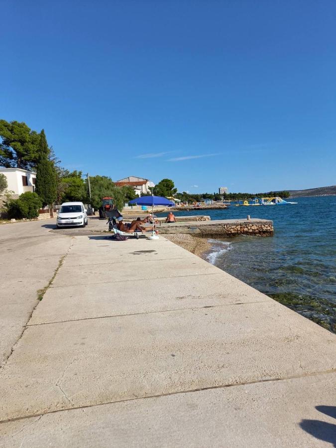 Apartmani Ficurin Starigrad Paklenica Exterior foto