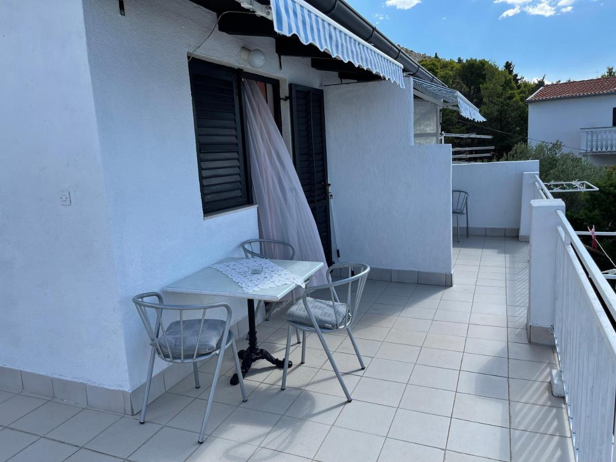 Apartmani Ficurin Starigrad Paklenica Exterior foto
