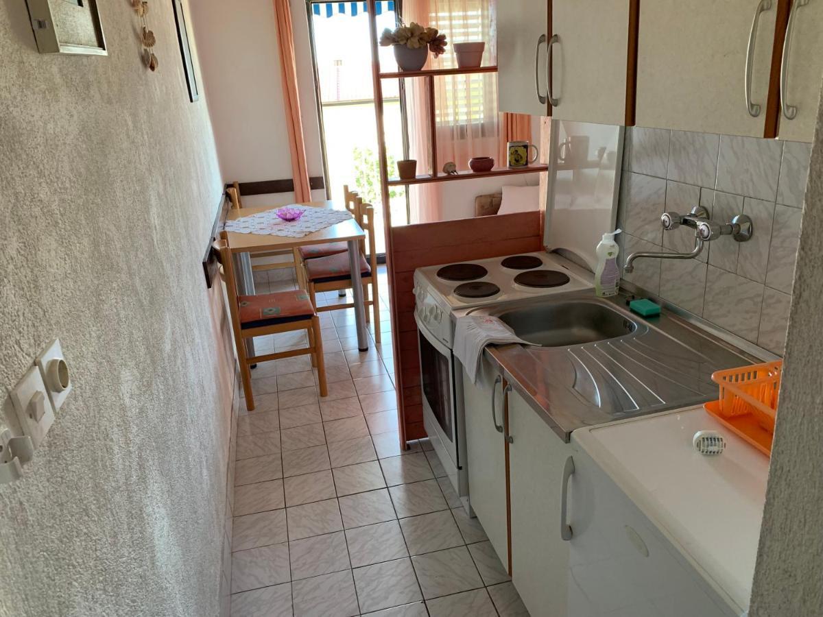 Apartmani Ficurin Starigrad Paklenica Exterior foto