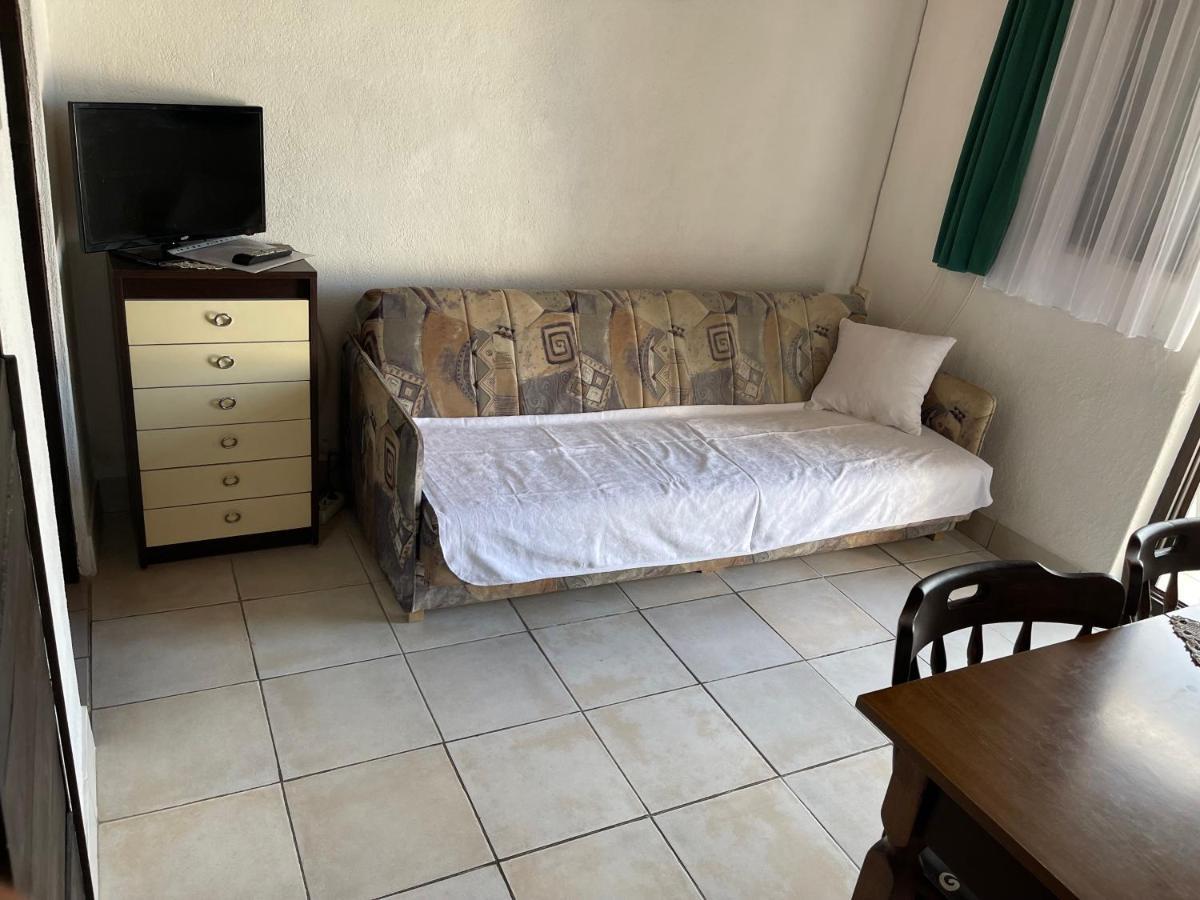 Apartmani Ficurin Starigrad Paklenica Exterior foto