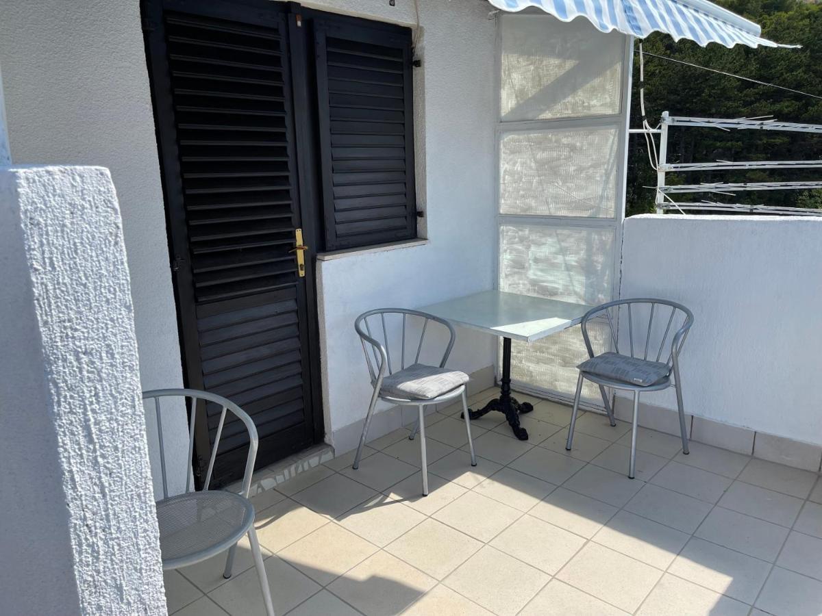 Apartmani Ficurin Starigrad Paklenica Exterior foto